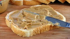 Homemade Peanut Butter for Breakfast